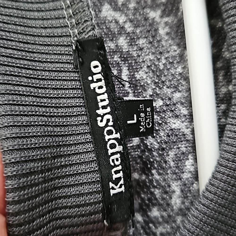 Sweater - Picture 2 of 3